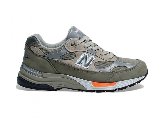 new balance 992 valor