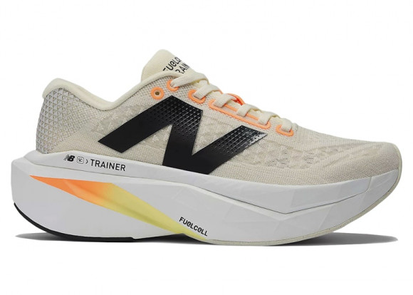 New Balance Men's Supercomp Trainer V3 Sneaker in Angora - MRCXCA4