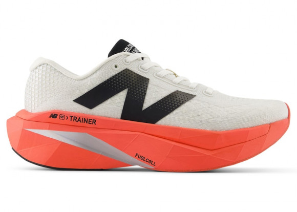 New Balance Men's Supercomp Trainer v3 Sneaker Urgent Red - MRCXY4