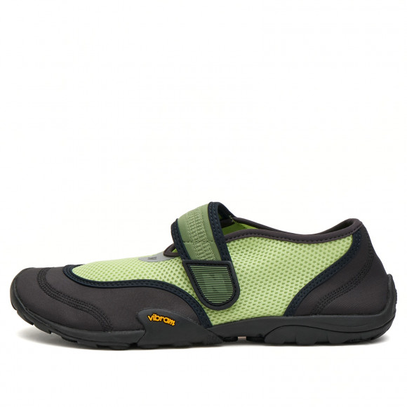New Balance x Tokyo Design Studio MT2 Sneaker in Green - MT2619