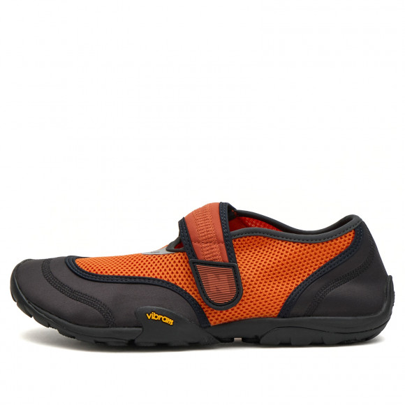 New Balance x Tokyo Design Studio MT2 Sneaker in Orange - MT27XK