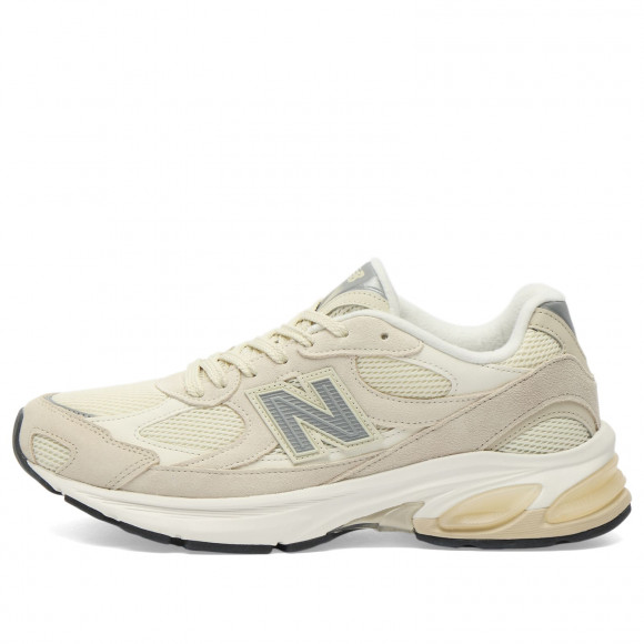 New Balance 2010 Sneaker in Timberwolf/Turtledove - U201079X