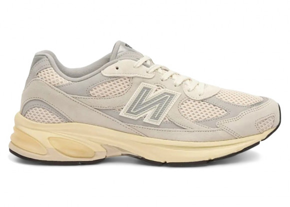 New Balance 2010 Presented by END. Sneaker in Moonbeam - U2010SNB