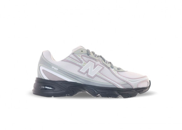 New Balance 740 Silver Metallic Rain Cloud - U7403UQ