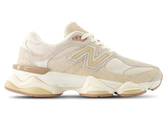 New Balance 9060 Sneaker in Bisque - U9060CCB