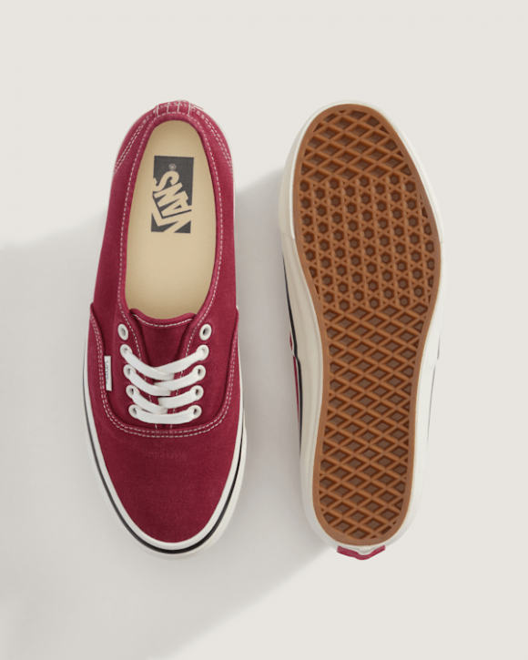 Vans - Premium Authentic Shoes, Man, Burgundy - VN000EBNBRD