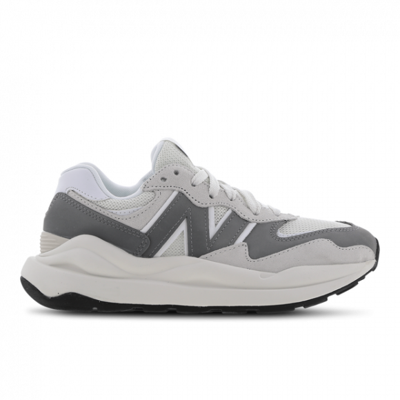 New Balance Mujer 5740 in Gris/Blanca, Suede/Mesh, Talla 36 - W5740SVD