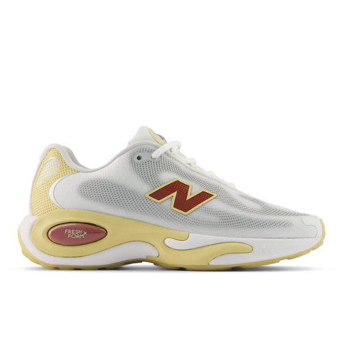 New Balance Women's Boston College AC Runner Running Shoes - White/Red - WACR16XG