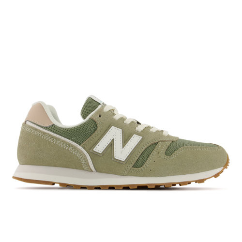 New Balance Women's 373v2 in Green/White Suede/Mesh, size 4 - WL373SC2