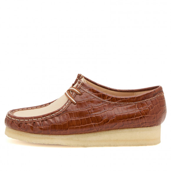 Women's Clarks Originals Croc Patent Wallabee Boot in Tan Interest | Size: UK 8 | 100% Leather | END Clothing - shopify_US_11100093677906