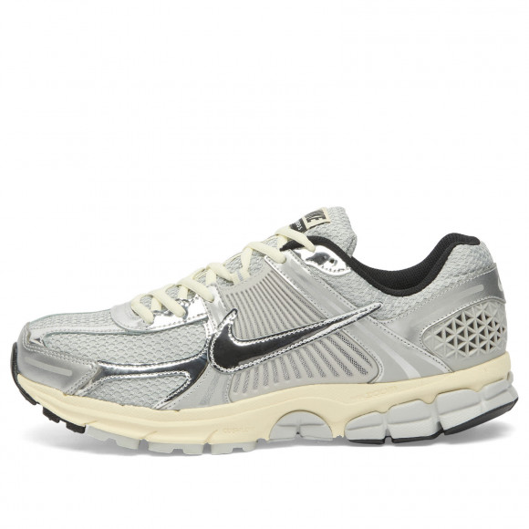 Nike Vomero 5 Chrome Sneakers in Grey/Chrome/Silver | Size: UK 7.5 | Mesh/Rubber/Synthetic | END Clothing - shopify_US_11100189065554