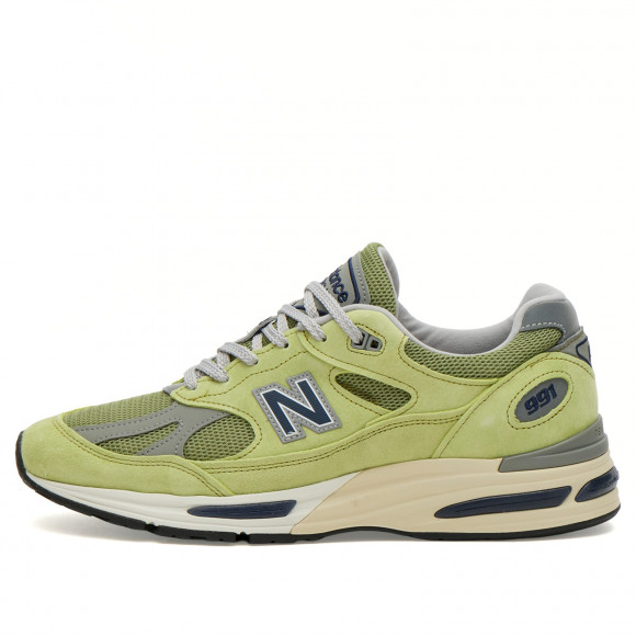 New Balance 991V2 Sneakers in Green Banana/Moss | Size: UK 7.5 | Suede/Mesh/Eva | END Clothing - shopify_US_11100312338770