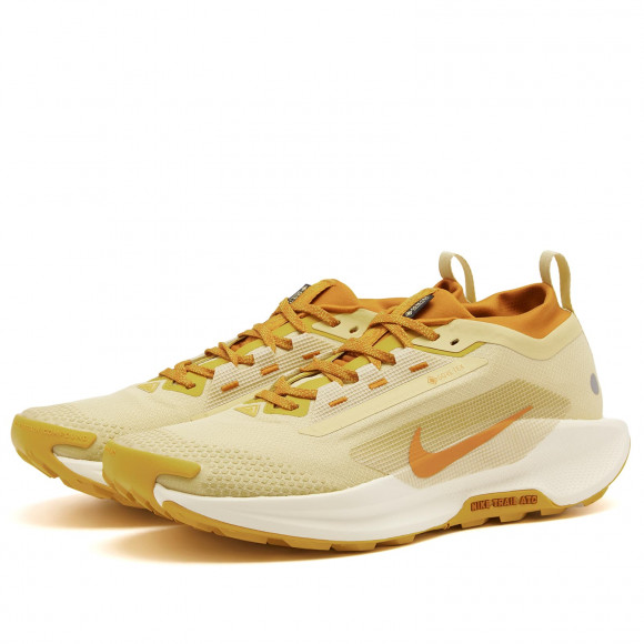 Nike Reactx Pegasus Trail 5 Gtx Sp Sneakers in Gold/Ochre/Ivory | Size: UK 8.5 | Mesh/Rubber/Foam | END Clothing - shopify_US_11108791320914