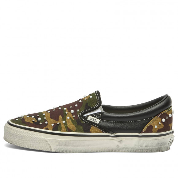 Men's Vans Lx Classic Slip-On 98 Sneakers in Pearlized Camo | Size: UK 4 | Leather/Rubber | END Clothing - shopify_US_11108917412178