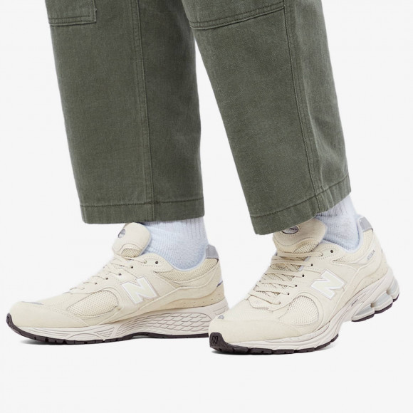 Men's New Balance Ml2002Re Shoes in Bone | Size: UK 4.5 | Suede/Mesh/Rubber | END Clothing - shopify_US_11109067522386