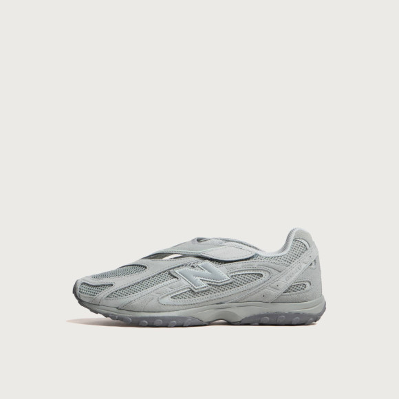 Women's New Balance 204V Sneakers in Bayberry/Lone Star Grey | Size: UK 3 | Suede/Mesh/Rubber | END Clothing - shopify_US_11141147296082