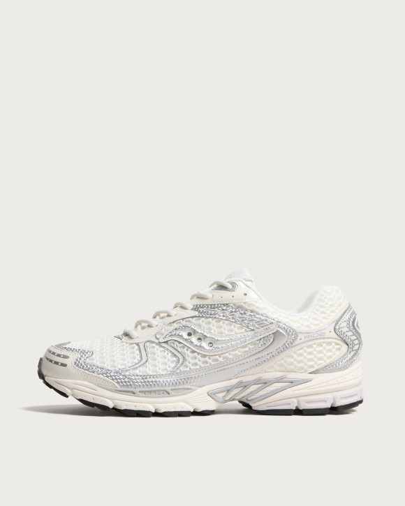 Saucony Progrid Ride 1 Sneakers in Ivory/Silver | Size: UK 6 | Mesh/Rubber | END Clothing - shopify_US_11141159977298
