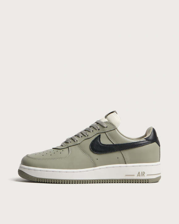 Men's Nike Air Force 1 01 Sneakers in Green | Size: UK 3 | Leather/Rubber | END Clothing - shopify_US_11141160337746