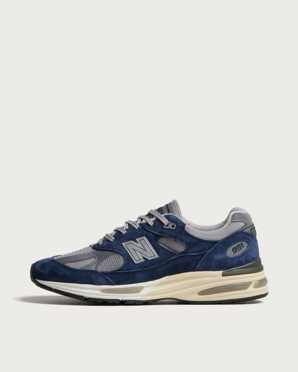 Men's New Balance 991V2 Sneakers - Made In Uk in Insignia Blue | Size: UK 3.5 | Suede/Mesh/Rubber | END Clothing - shopify_US_11162915766610