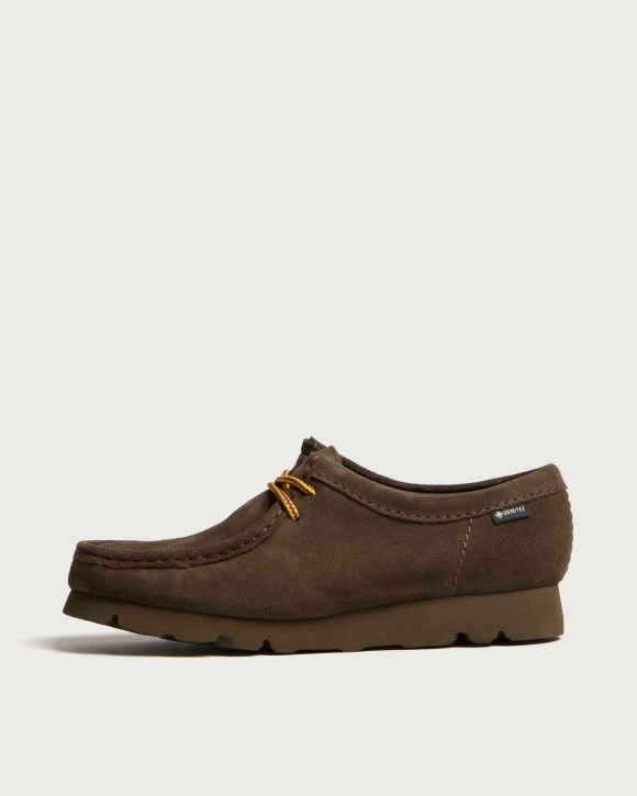 Men's Clarks Originals Suede Wallabee Gtx in Dark Olive Sde | Size: UK 10 | 100% Suede | END Clothing - shopify_US_11207122813266